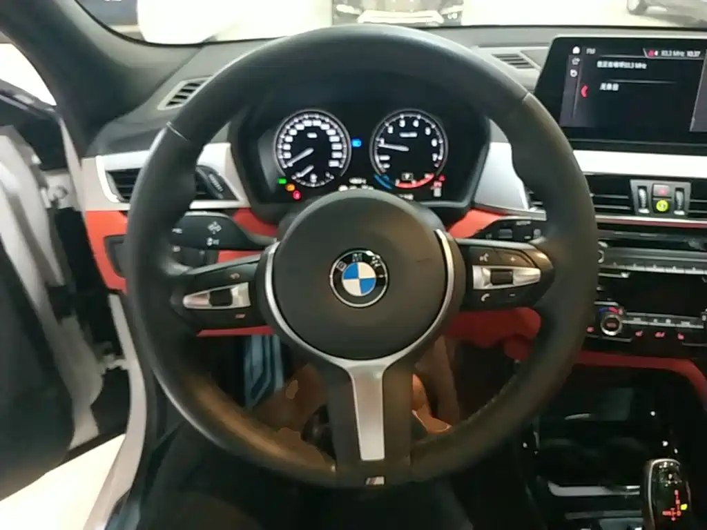 BMW X2 — фото 11