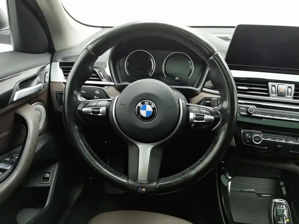 BMW X1 — фото 11