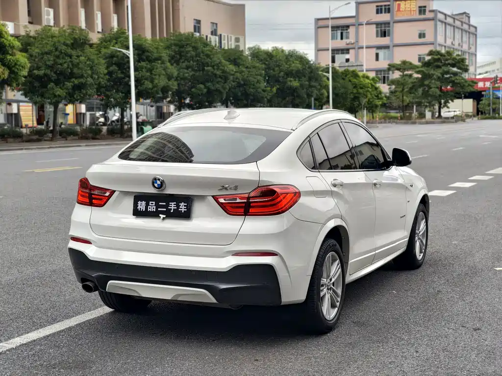 BMW X4 — фото 7