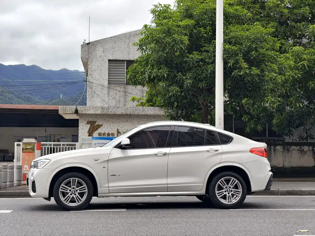 BMW X4 — фото 9