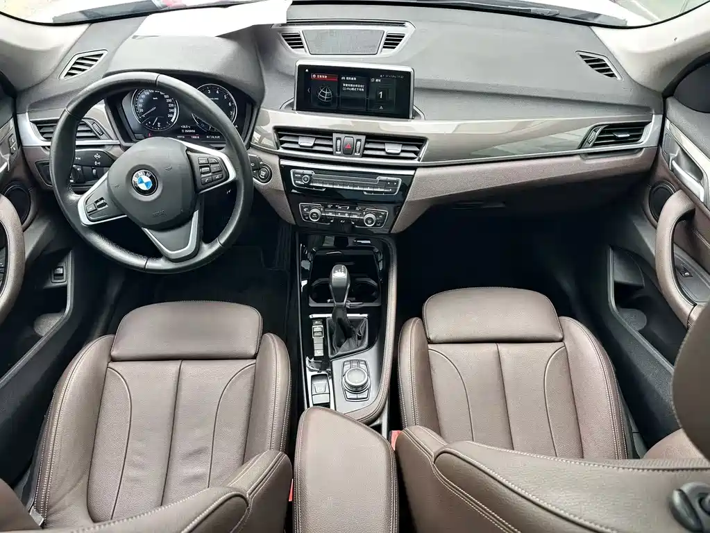 BMW X1 — фото 5