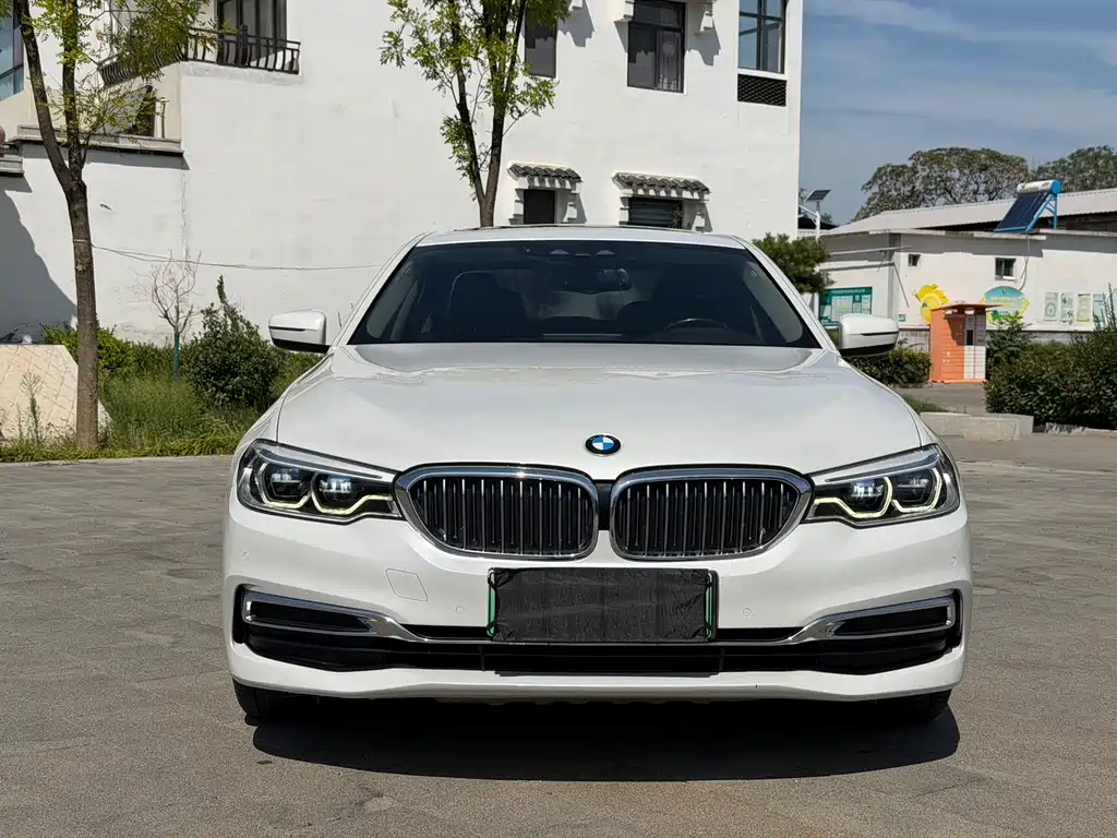 BMW 5 Series New Energy — фото 2