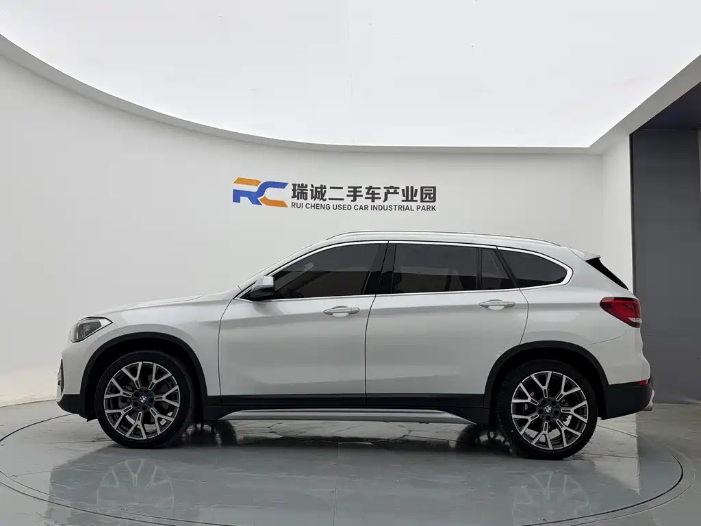 BMW X1 — фото 7