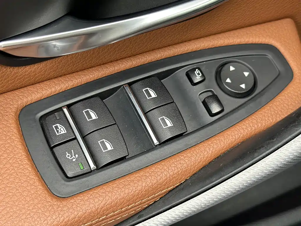 BMW 3 Series GT — фото 10