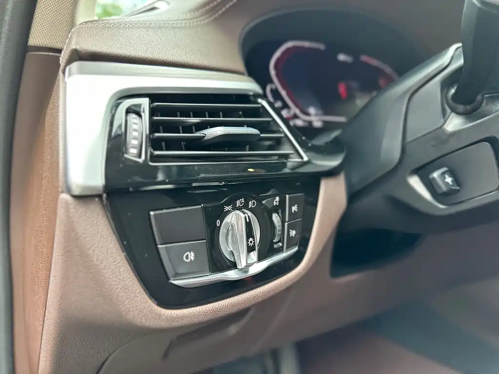BMW 5 Series New Energy — фото 11