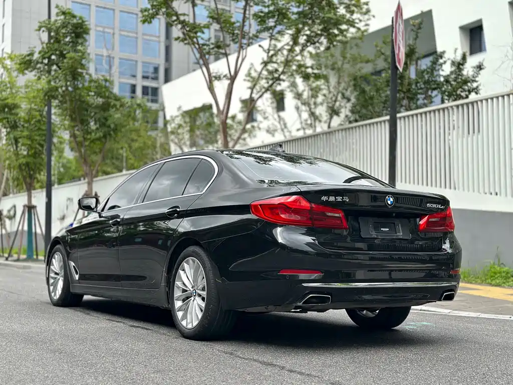 BMW 5 Series New Energy — фото 6