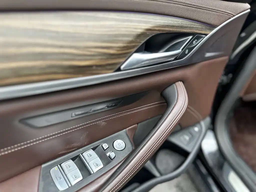 BMW 5 Series New Energy — фото 9