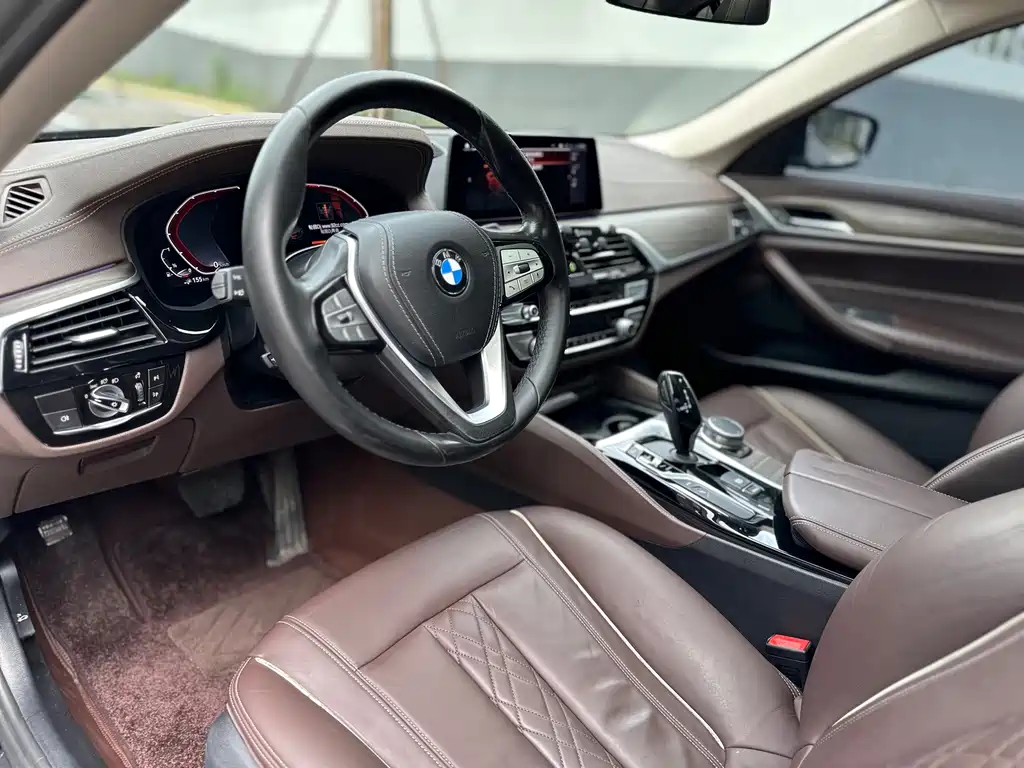 BMW 5 Series New Energy — фото 10