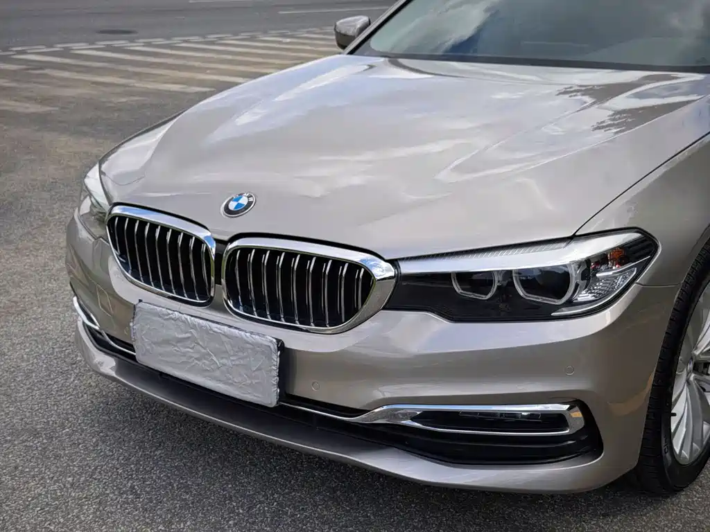 BMW 5 Series — фото 5