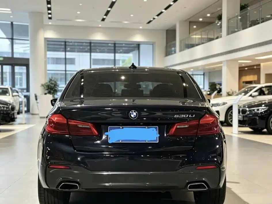 BMW 5 Series — фото 5