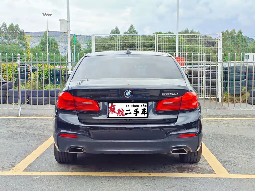 BMW 5 Series — фото 4