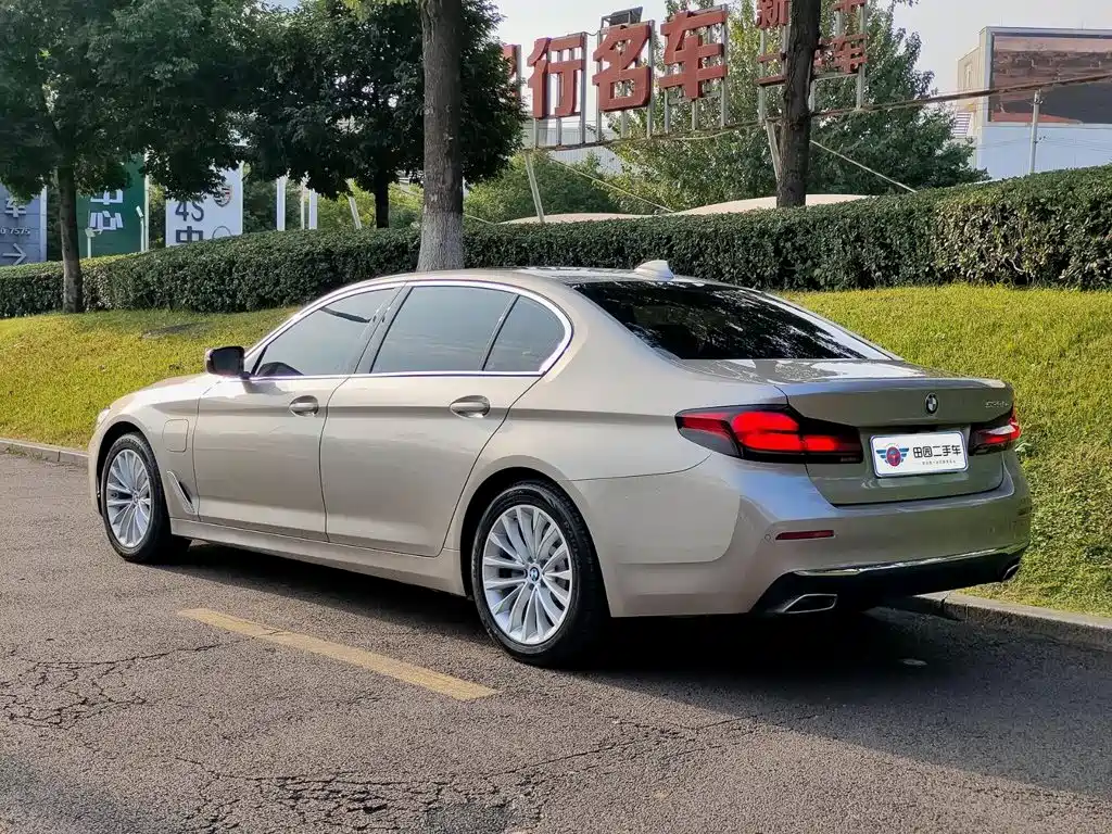 BMW 5 Series New Energy — фото 4