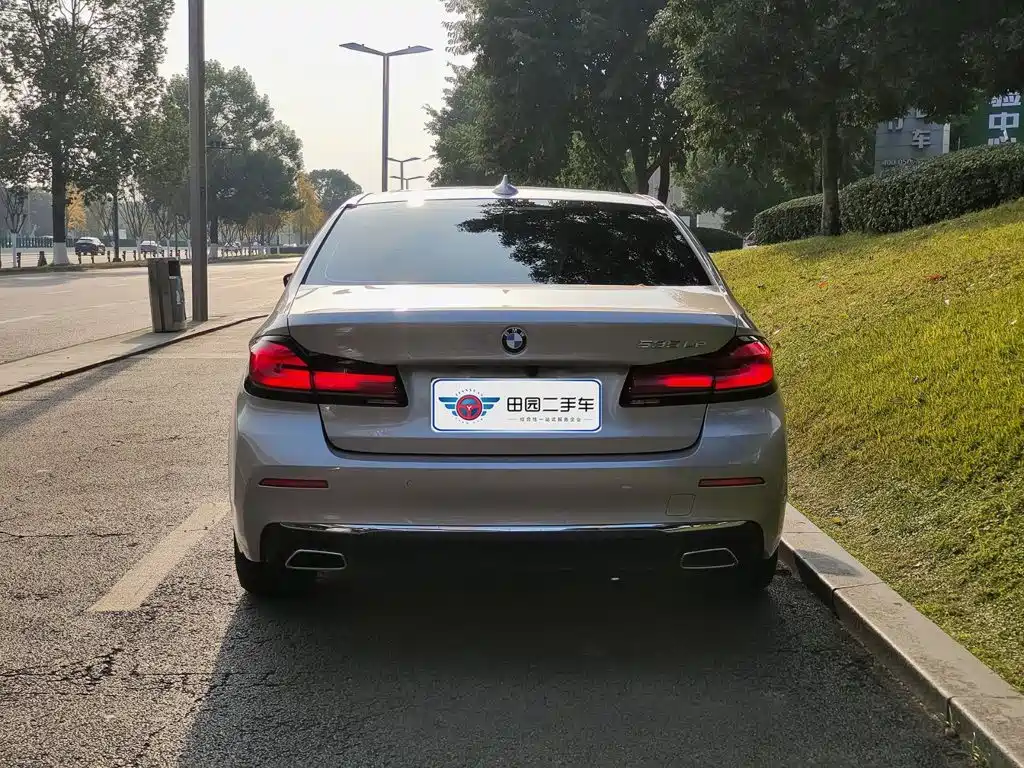 BMW 5 Series New Energy — фото 5