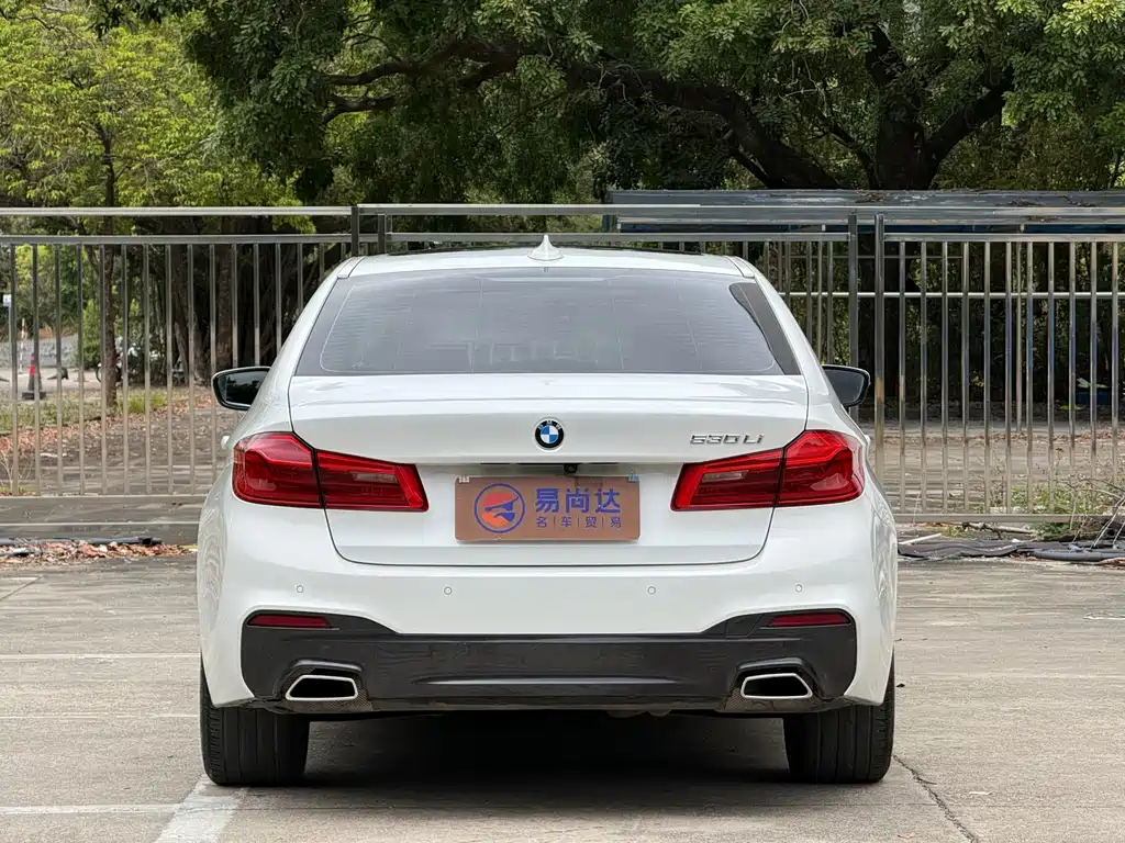 BMW 5 Series — фото 4