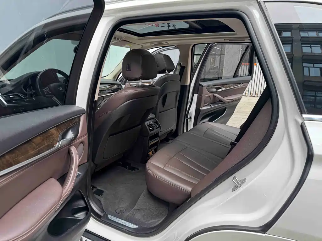 BMW X5 (Import) — фото 9
