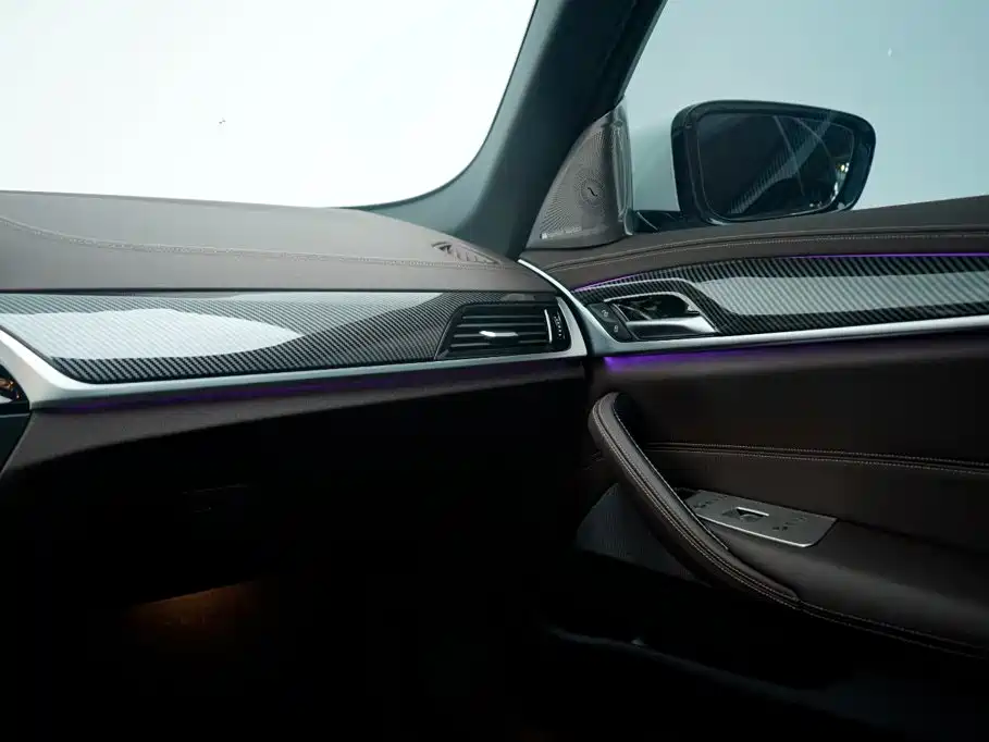 BMW 5 Series New Energy — фото 17