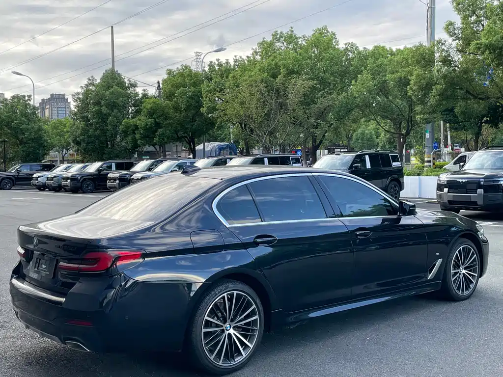 BMW 5 Series — фото 23