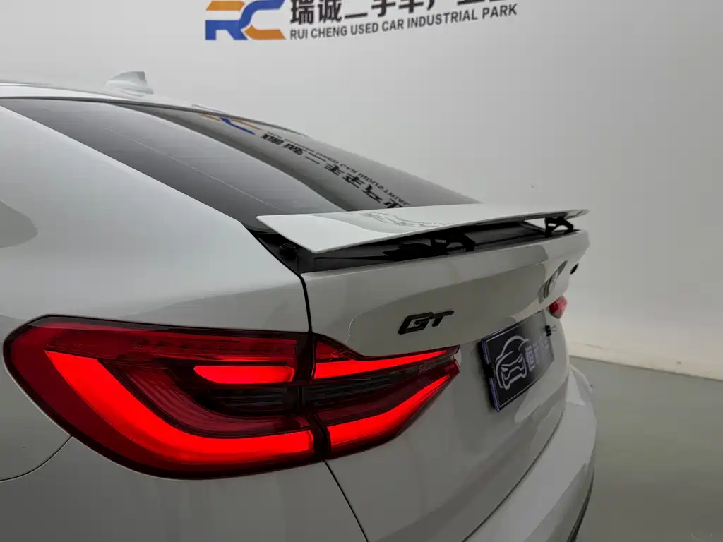 BMW 6 Series GT — фото 19