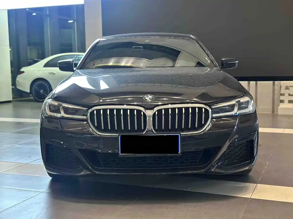BMW 5 Series — фото 2