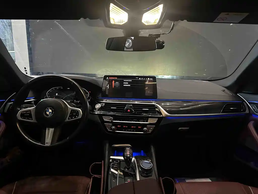 BMW 5 Series — фото 10