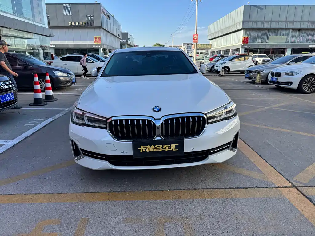 BMW 5 Series — фото 2