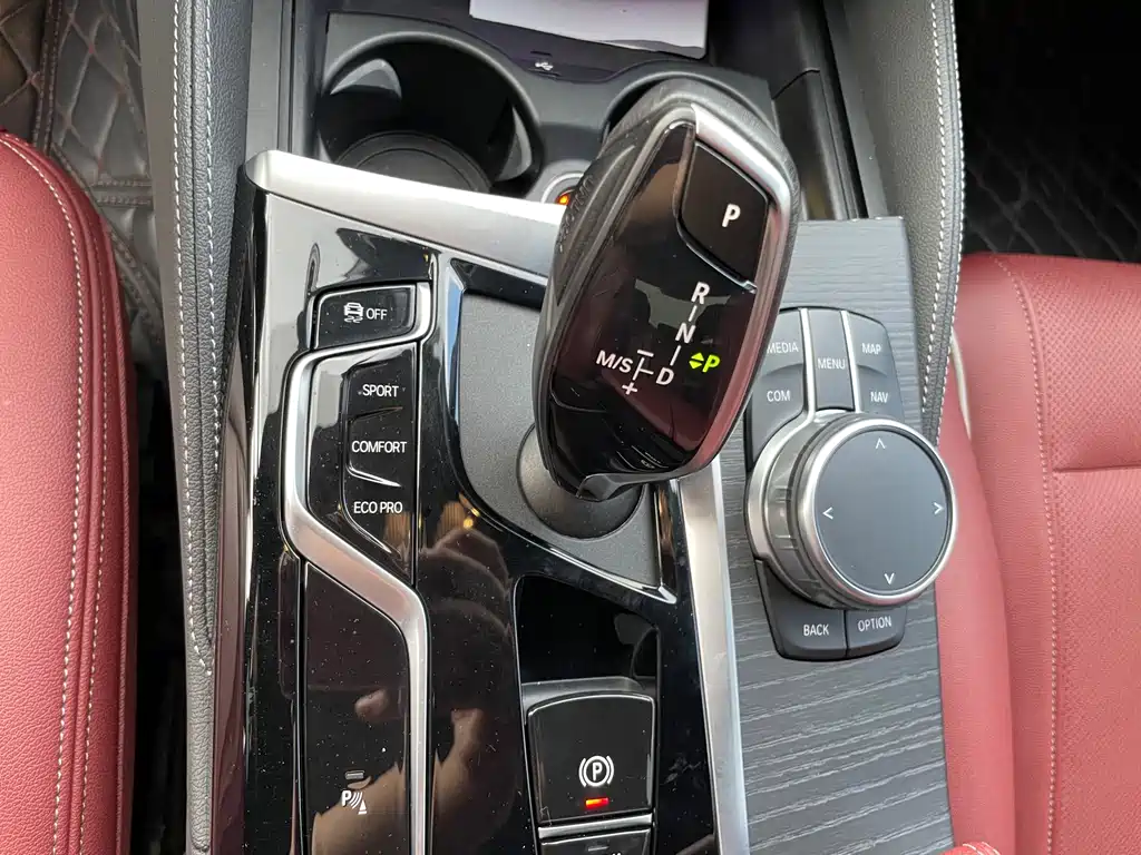 BMW 5 Series — фото 10