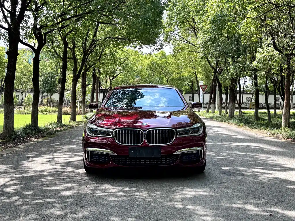 BMW 7 Series — фото 2