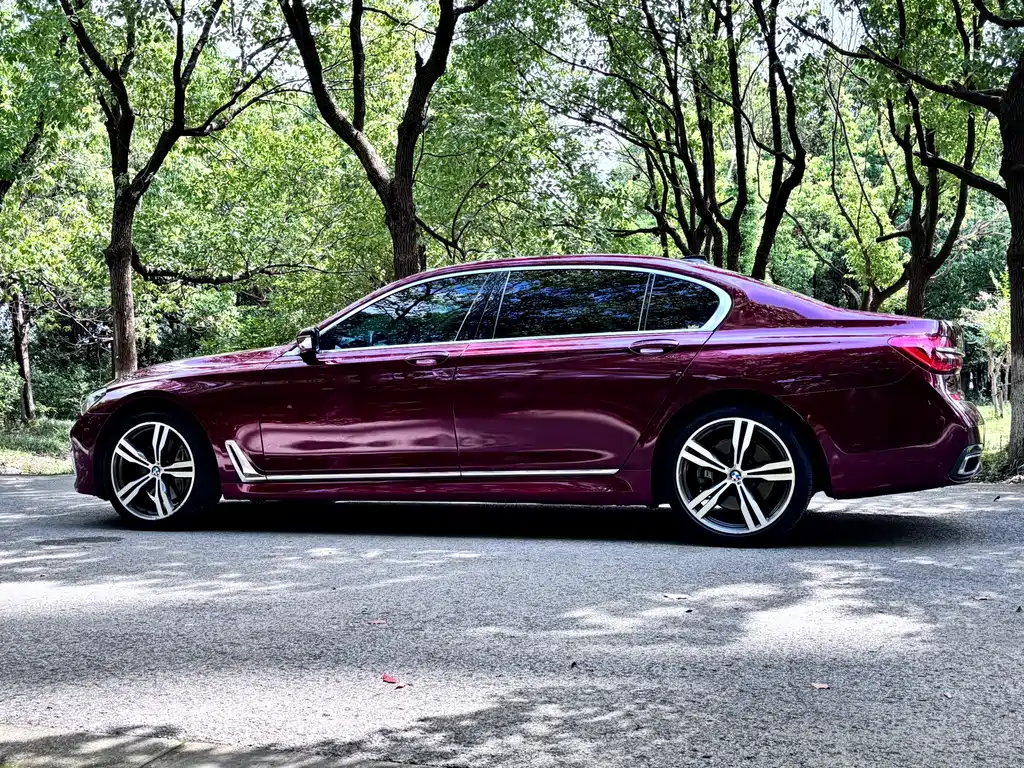 BMW 7 Series — фото 3