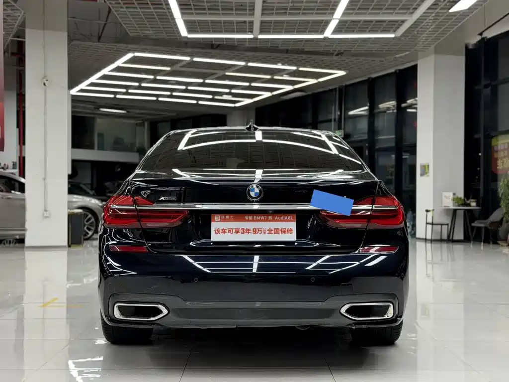 BMW 7 Series — фото 4