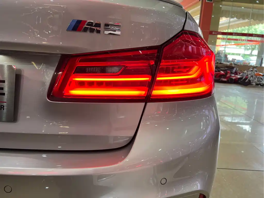 BMW M5 — фото 23