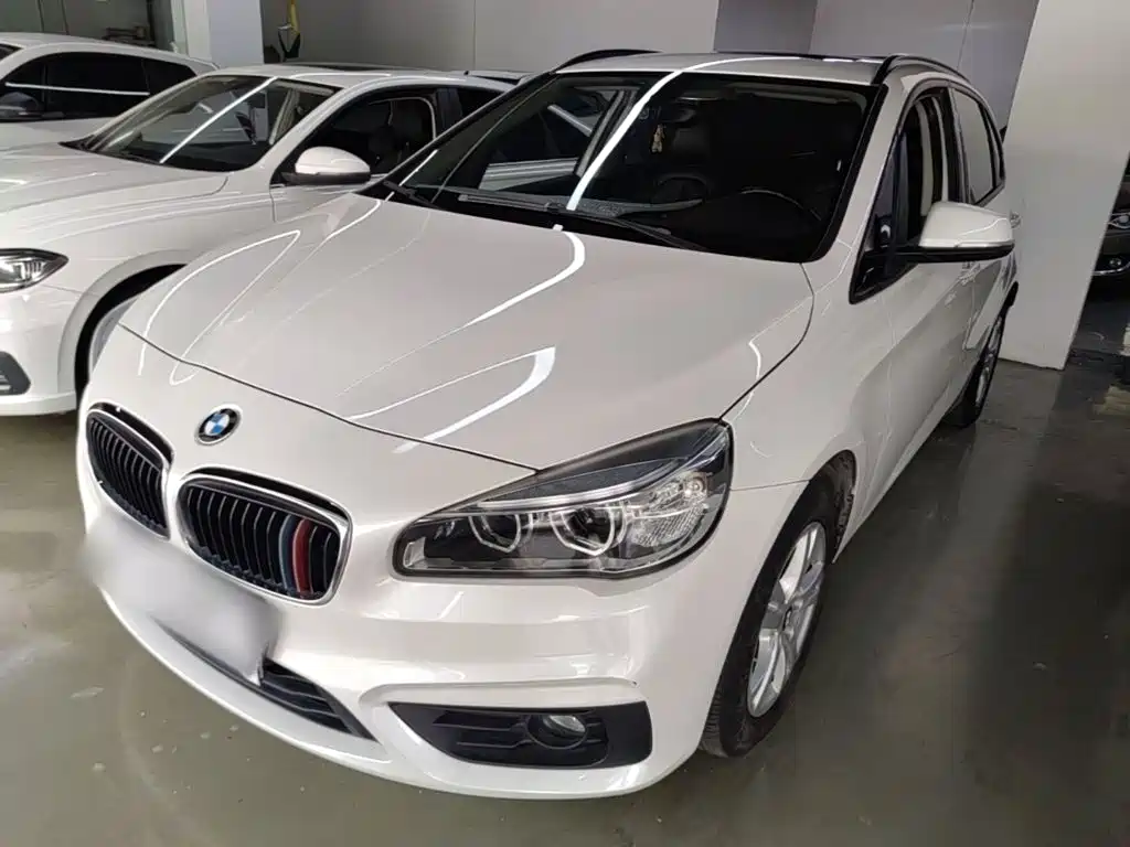 BMW 2 Series Active Tourer — фото 2