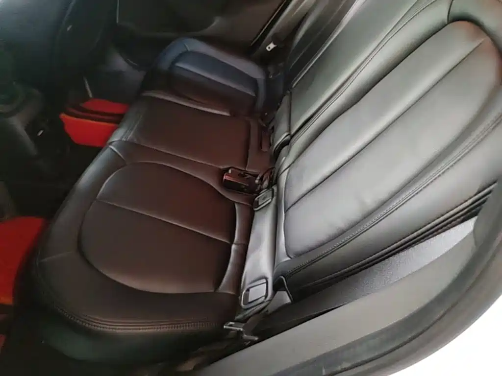 BMW 2 Series Active Tourer — фото 13