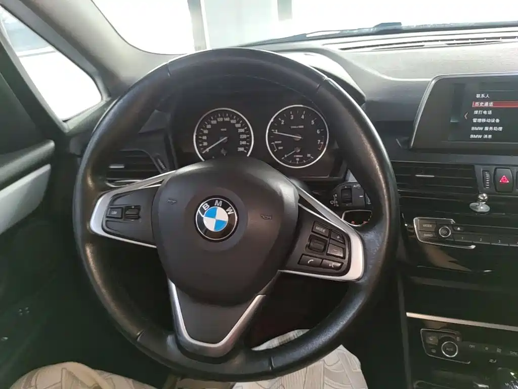 BMW 2 Series Active Tourer — фото 7