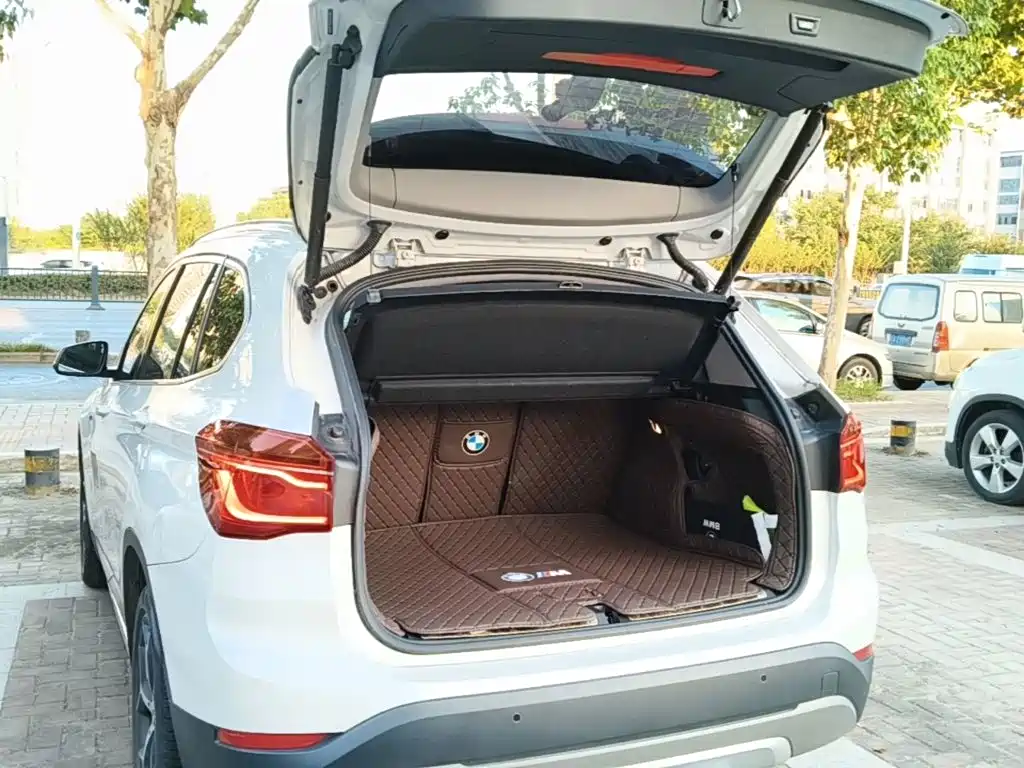 BMW X1 — фото 19