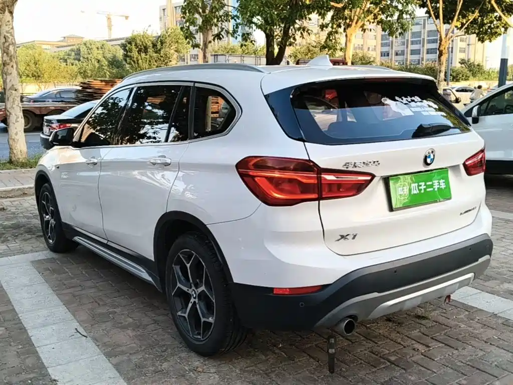 BMW X1 — фото 5