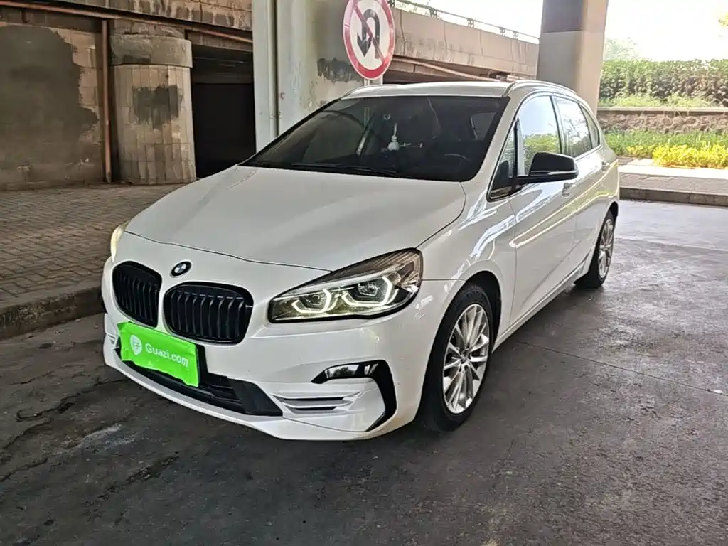 BMW 2 Series Active Tourer — фото 2