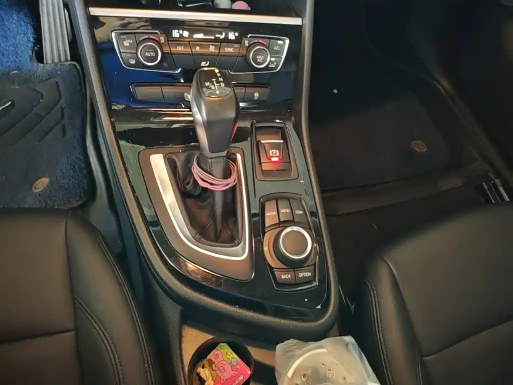 BMW 2 Series Active Tourer — фото 14