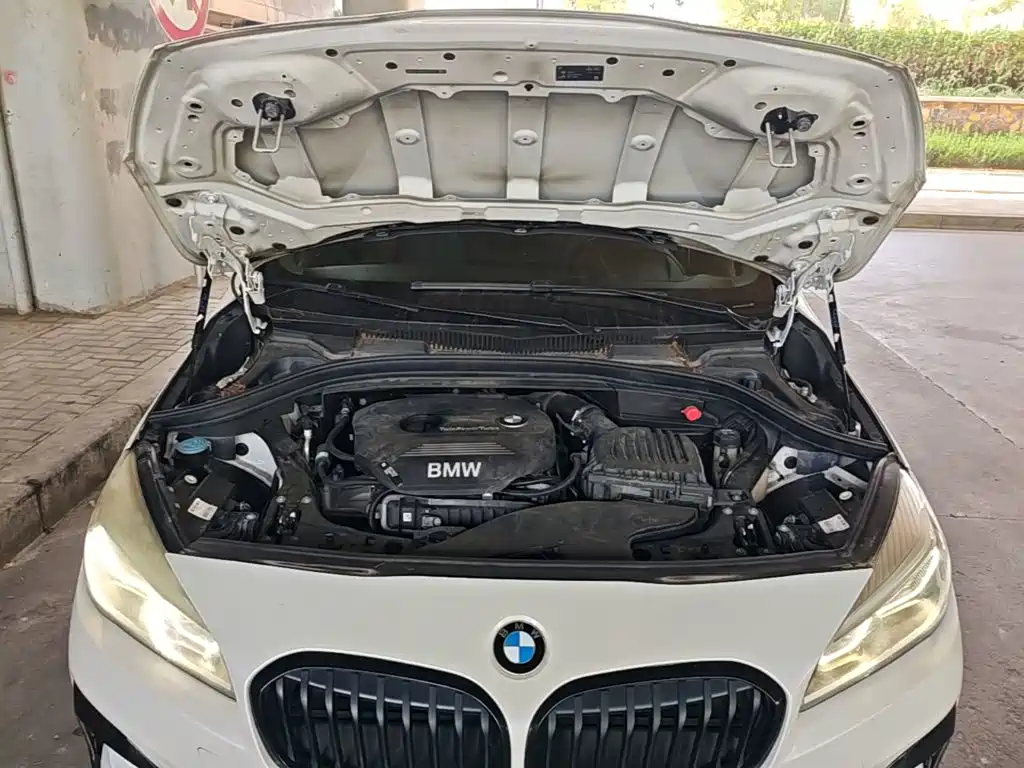 BMW 2 Series Active Tourer — фото 20