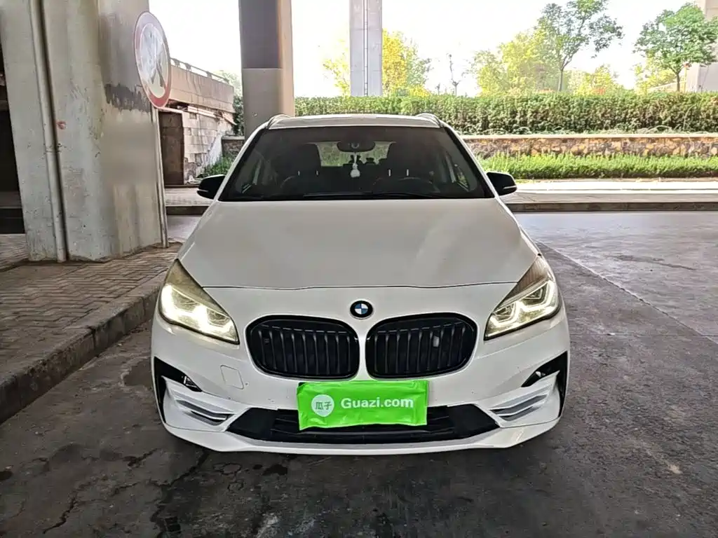 BMW 2 Series Active Tourer — фото 3