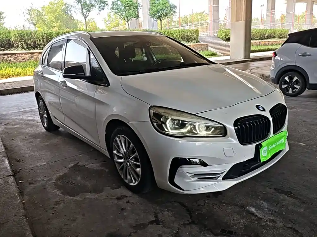 BMW 2 Series Active Tourer — фото 4