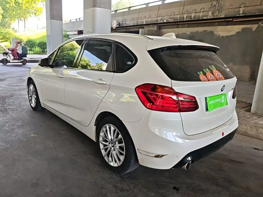 BMW 2 Series Active Tourer — фото 5