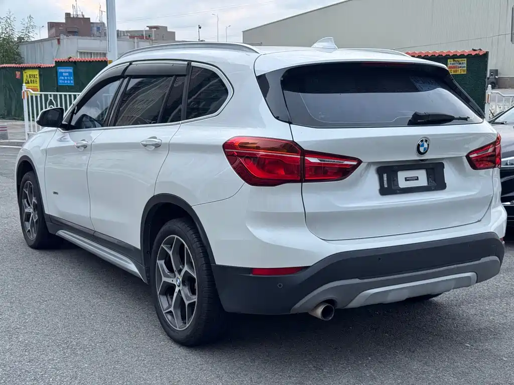 BMW X1 — фото 7