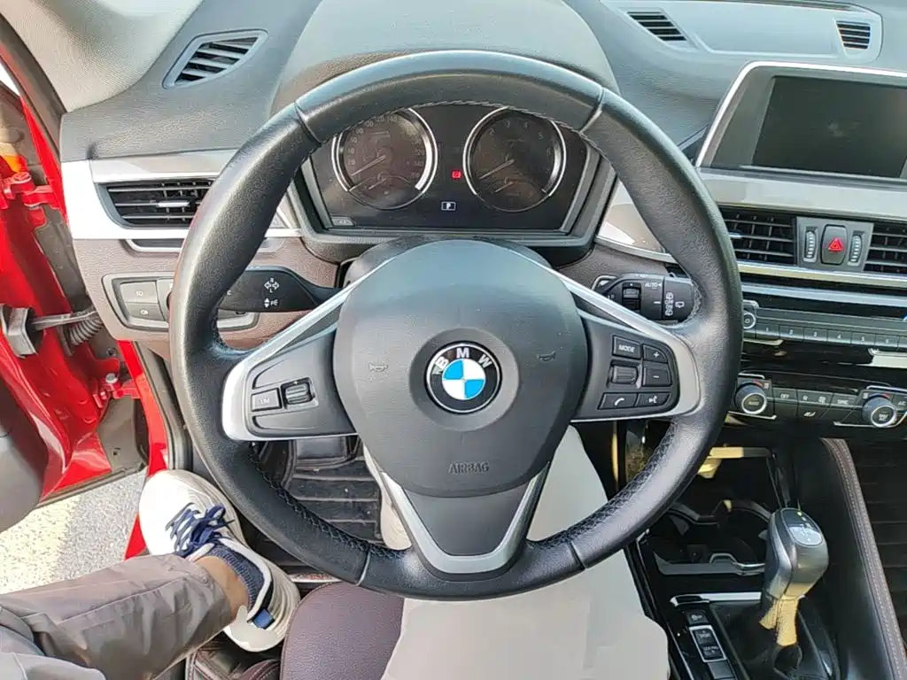 BMW X1 — фото 11