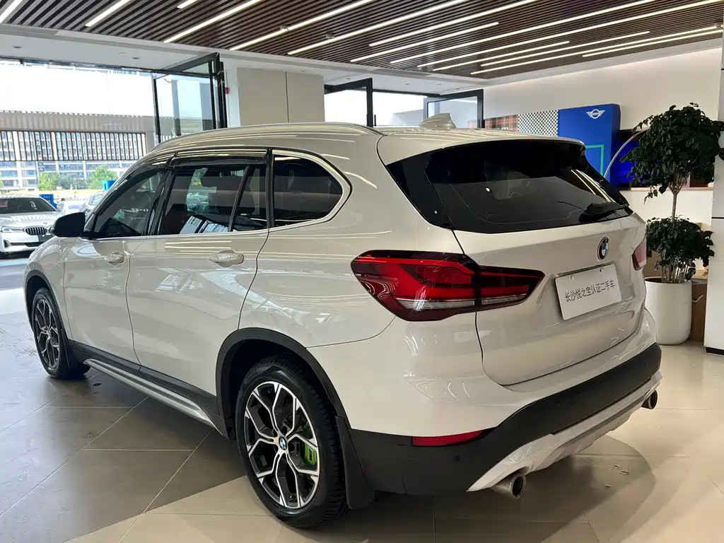 BMW X1 — фото 7