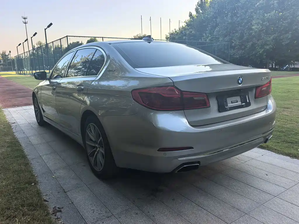 BMW 5 Series New Energy — фото 7