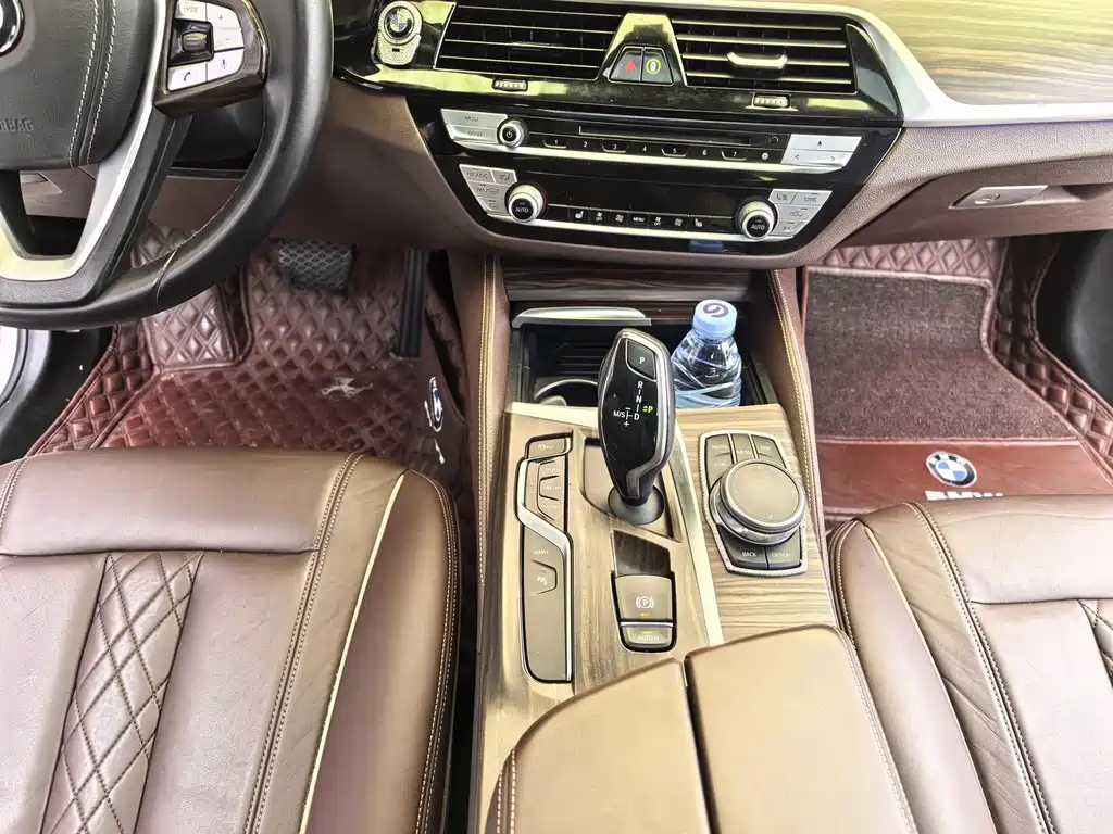 BMW 5 Series New Energy — фото 18
