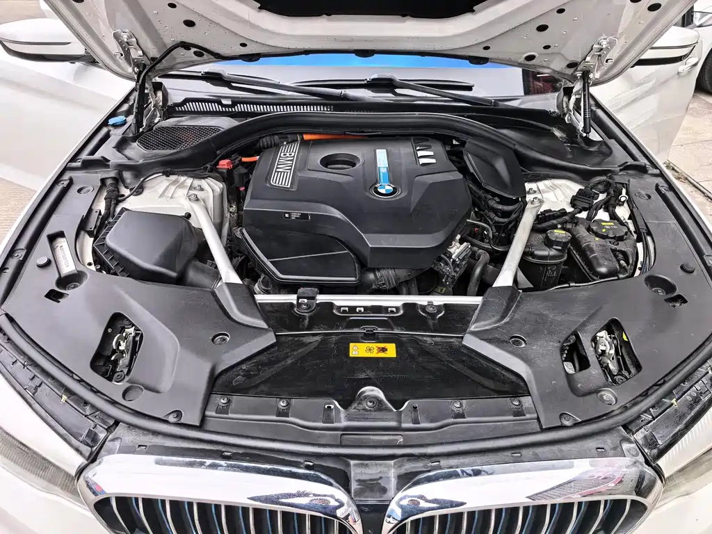 BMW 5 Series New Energy — фото 22