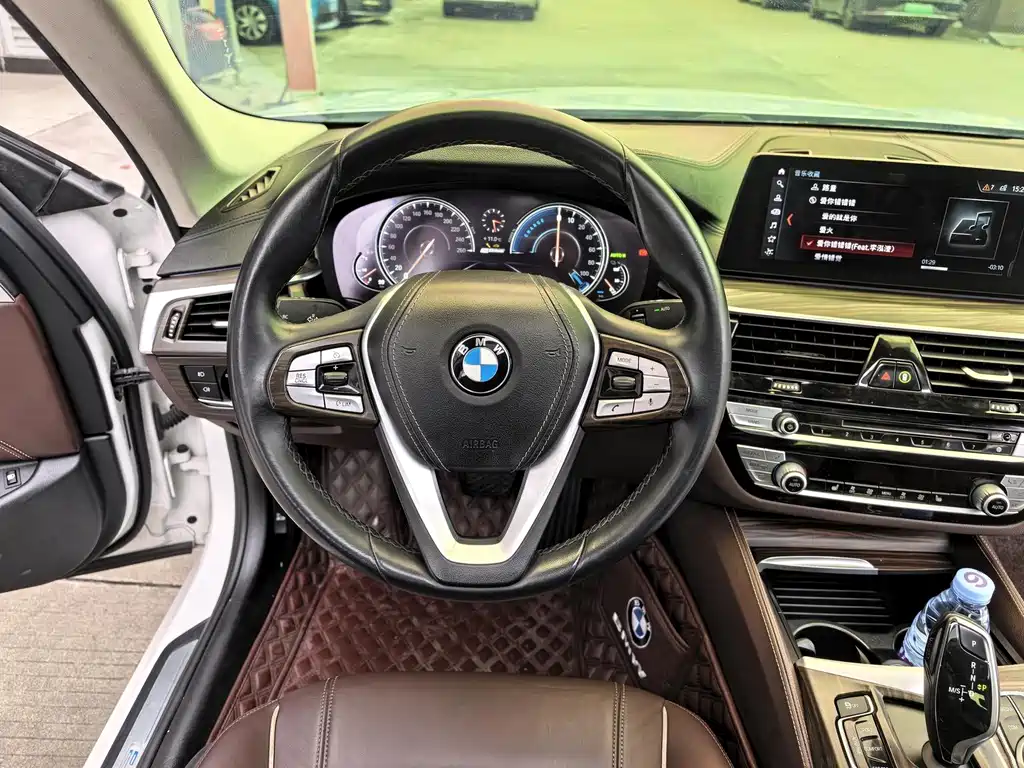 BMW 5 Series New Energy — фото 23