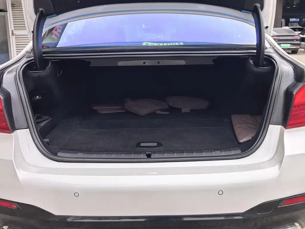 BMW 5 Series New Energy — фото 29