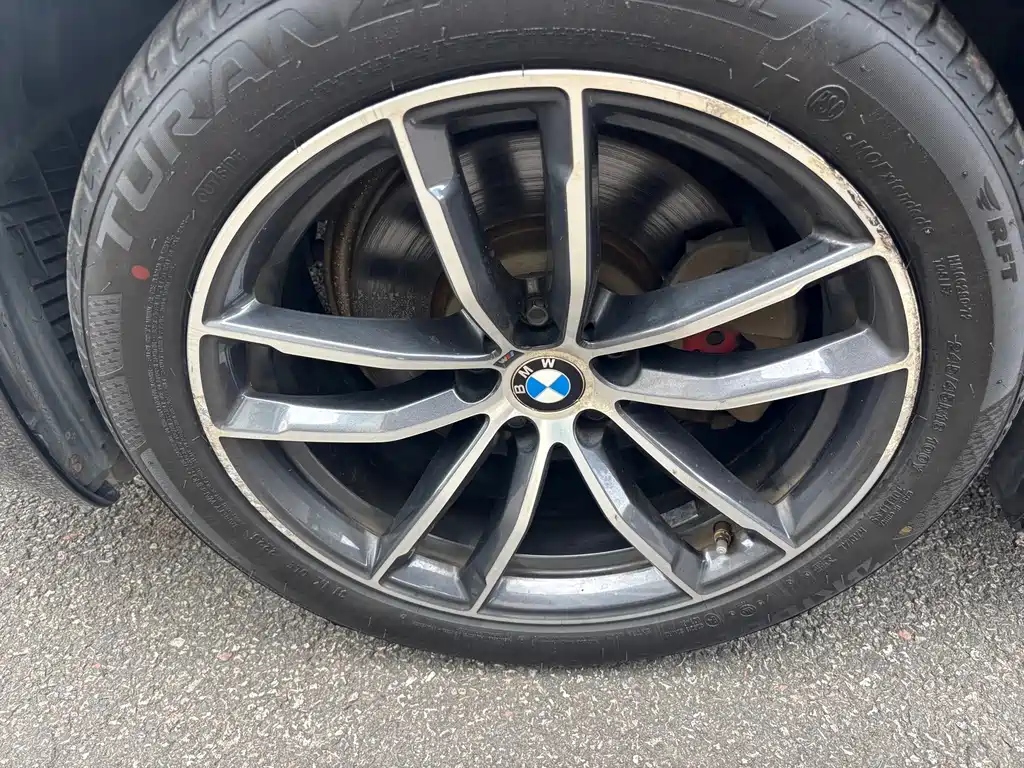 BMW 5 Series — фото 17